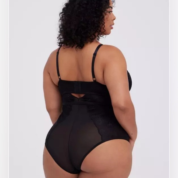 NWT Torrid Strappy Studded Lace Bodysuit - Picture 6 of 9